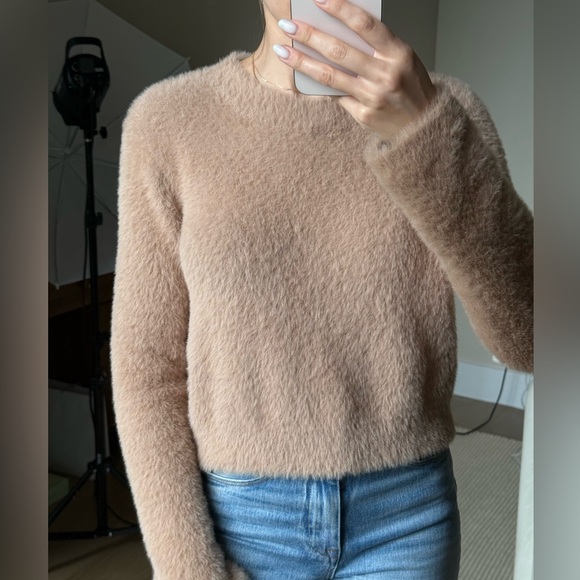 FINAL SALE House of Harlow 1960 x Revolve Alicia Sweater - Picture 4 of 6